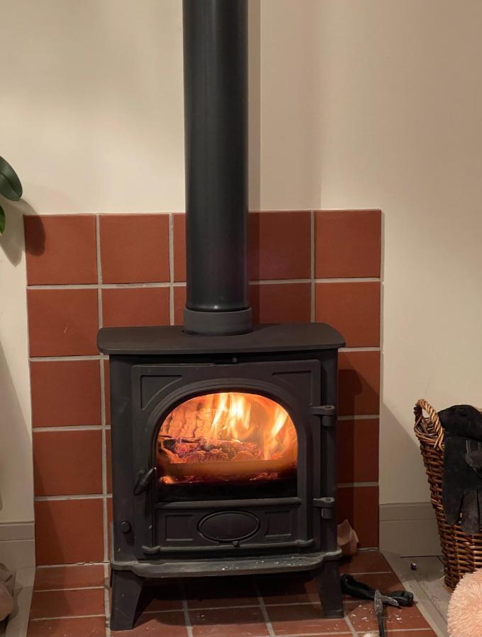 Bike Shed - Beautiful 1-Bed Cottage In Shorwell Eksteriør billede